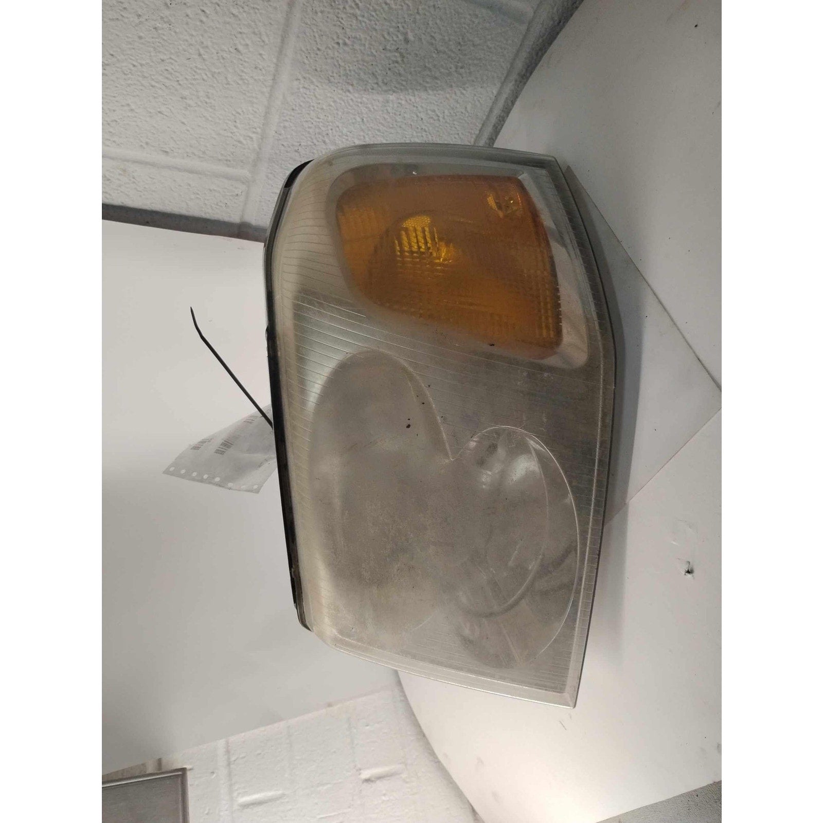 Headlamp Assembly GMC ENVOY Left Side 02-09 SEE PICS BELOW FOR IMPERFECTIONS