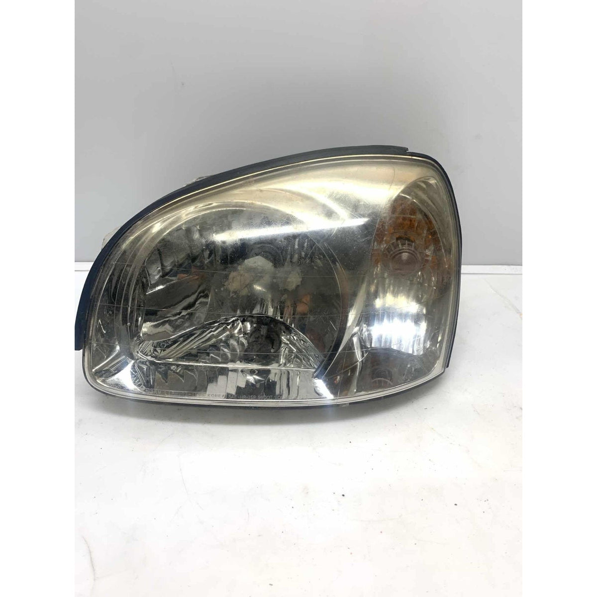 Used Headlamp Assembly HYUNDAI SANTA FE Left 01-06 - photo 1