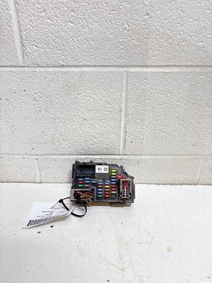 2008 GMC Yukon Cabin Fuse Box Body Control Module - Image 1
