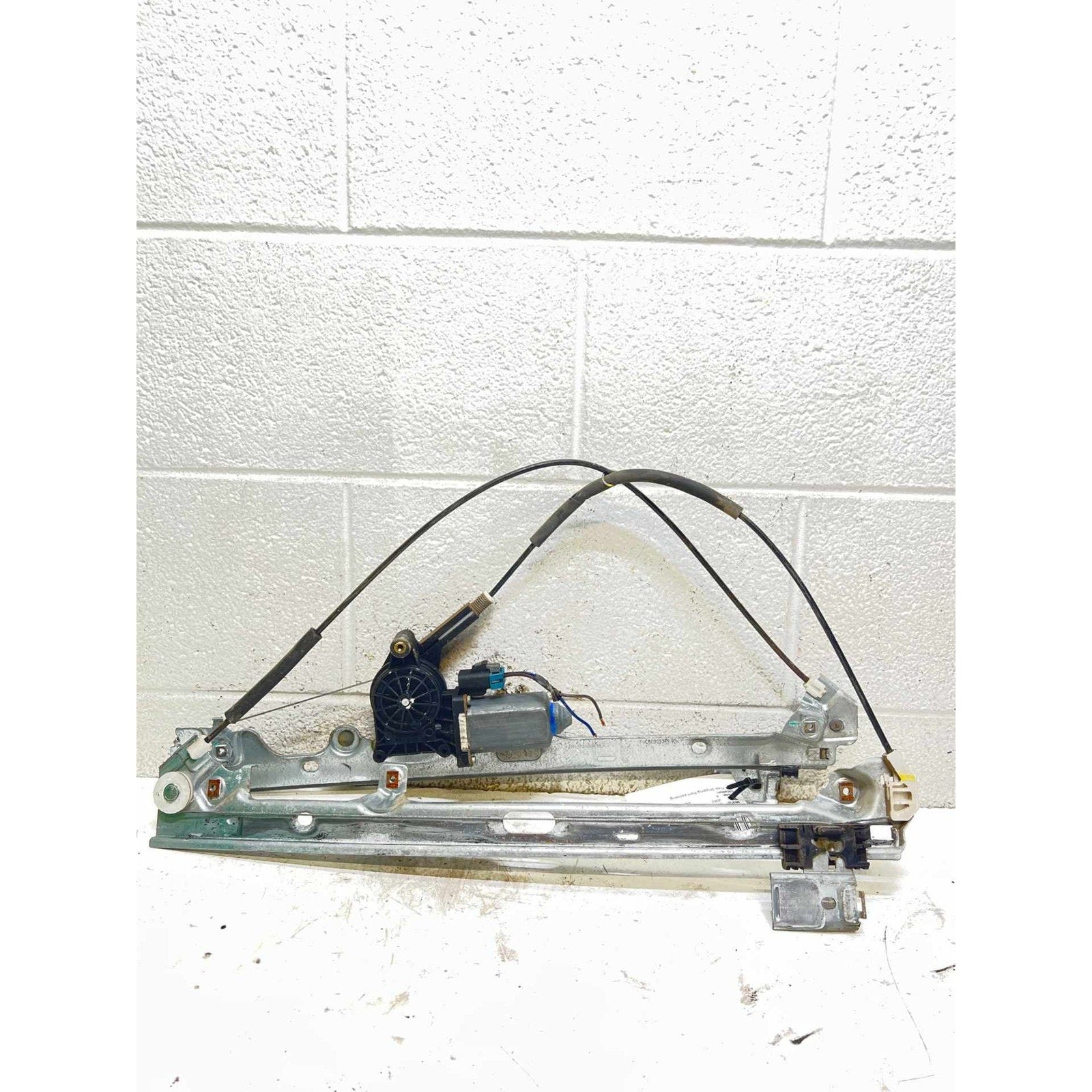 Front Door Regulator GMC SIERRA 1500 Right 99 00 01 02 03 04 05 06 07