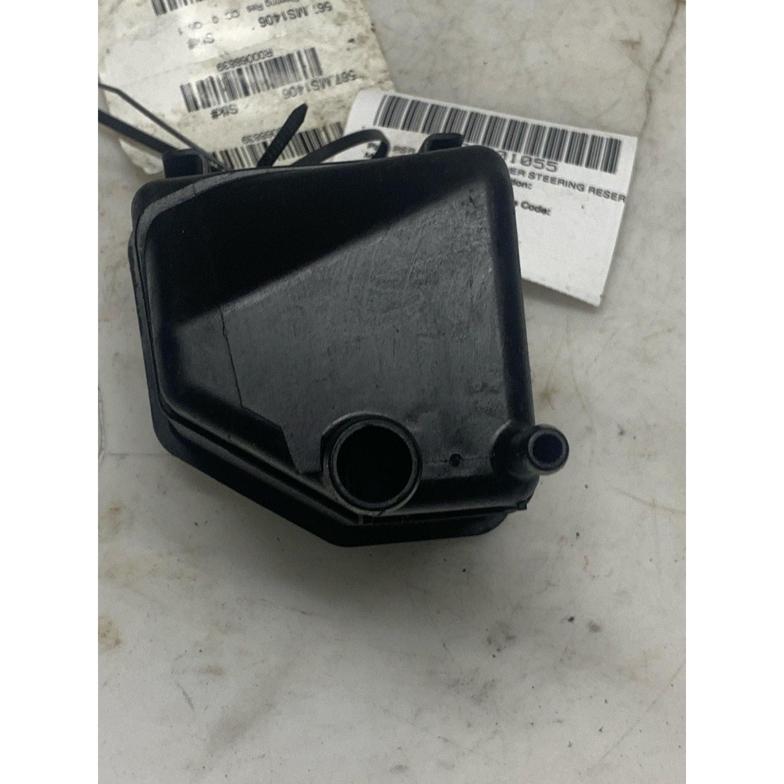 Power Steering Reservoir MITSUBISHI OUTLANDER 06