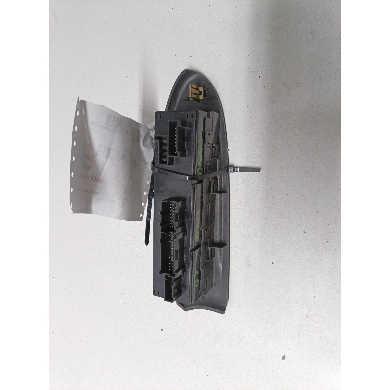Door Switch Front TRAILBLAZER 02 03 04 See Pics