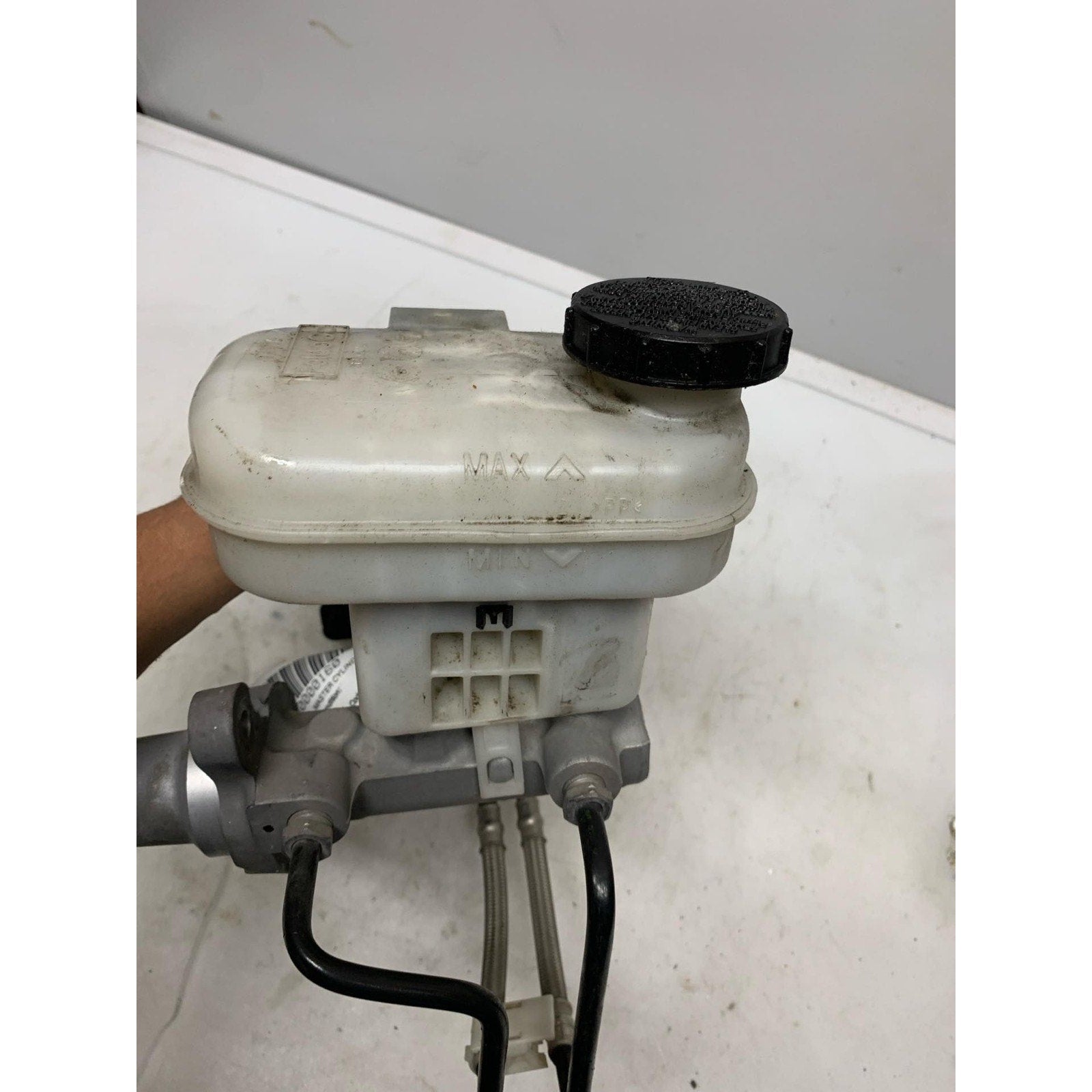 Master Cylinder LINCOLN MKS 09 10 11 12