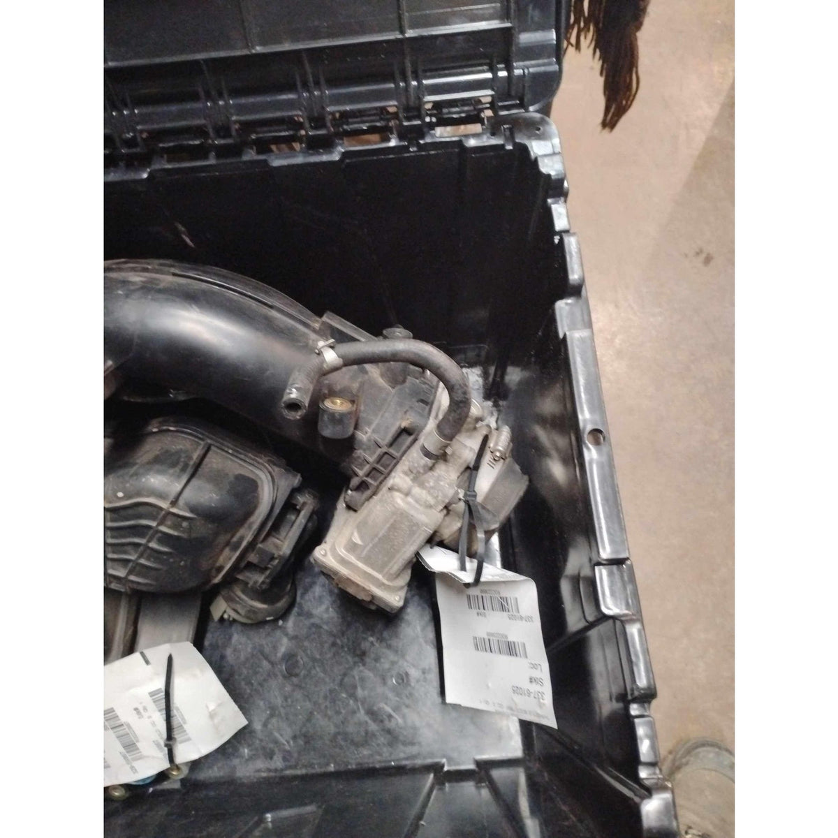 Used Throttle Body/valve Assy NISSAN XTERRA 05 06 07 08 09 10 11 12 - photo 1