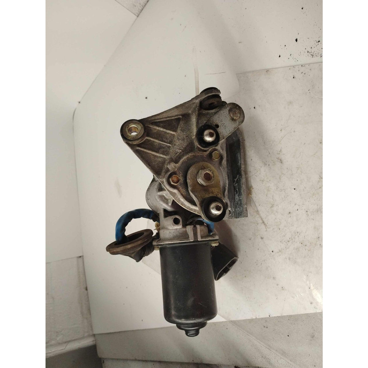 Used Wiper Motor Front HONDA ACCORD 94 95 96 97 - photo 1