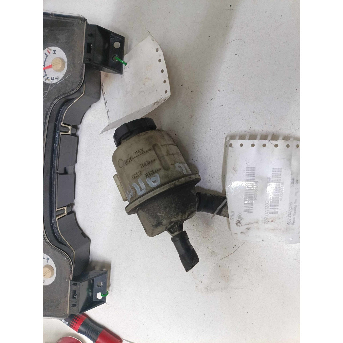 Power Steering Reservoir NISSAN ARMADA 06 See Pics