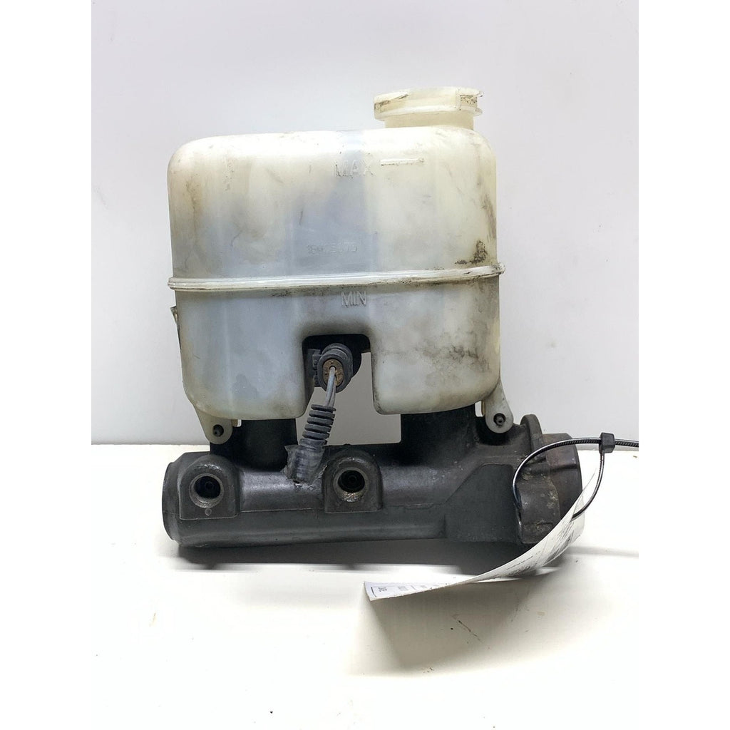 Master Cylinder CHEVY SILVERADO 1500 99 00 01 02