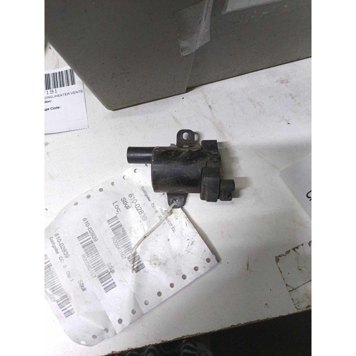 Used Ignition Coil/ignitor CHEVY TAHOE 00 01 02 03 04 05 06 - photo 1