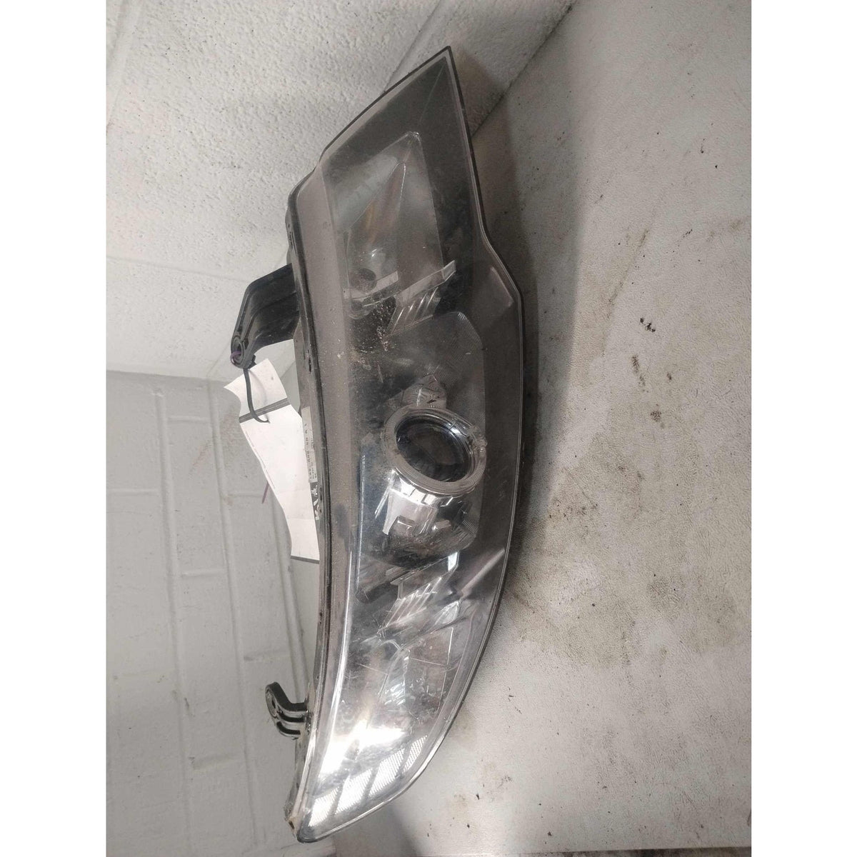 Used Headlamp Assembly KIA FORTE Right 10 11 12 For Imperfecrtions - photo 1