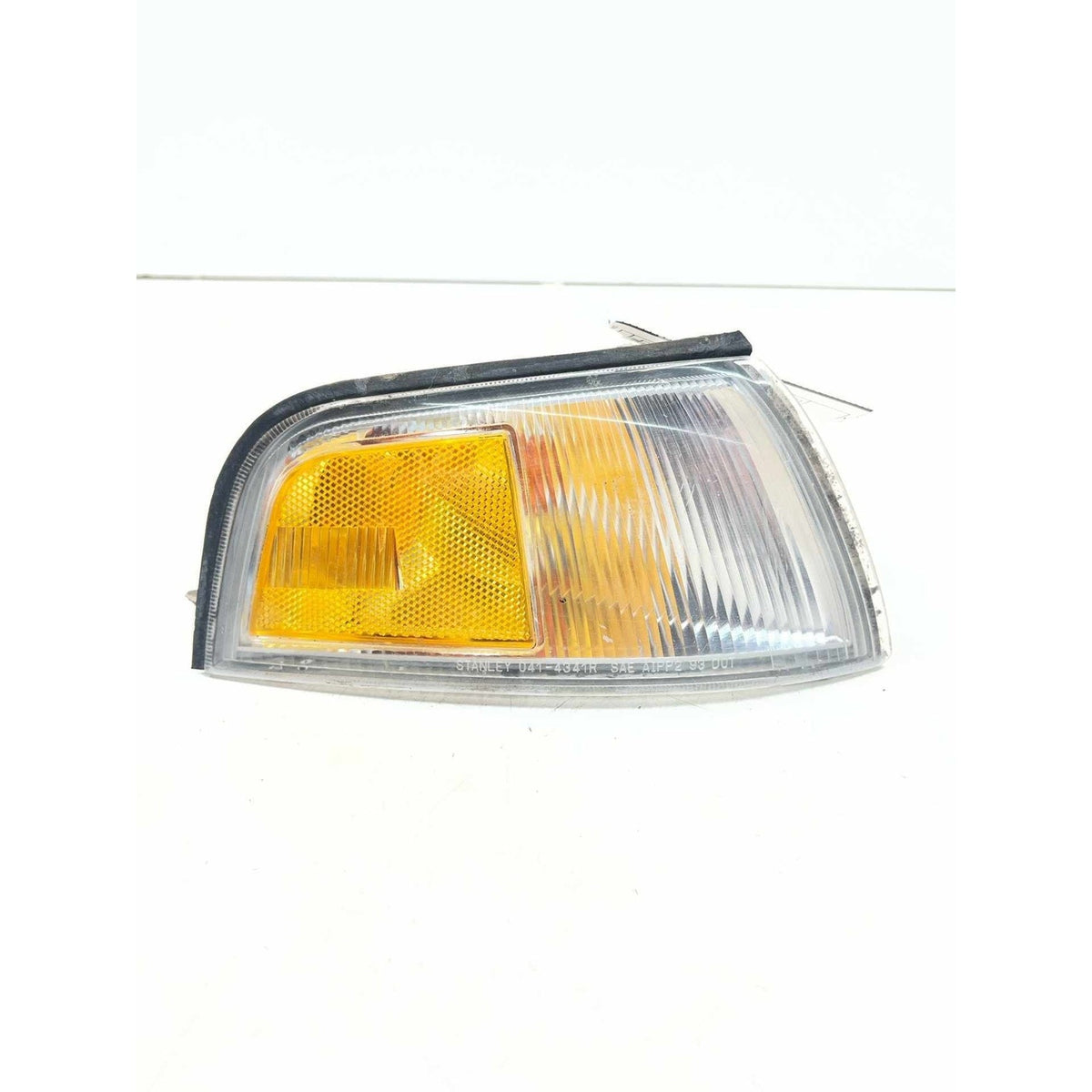 Fog/mark/park/turn Light/lamp MITSUBISHI MIRAGE Right 97 98 99 00 01 See Pics