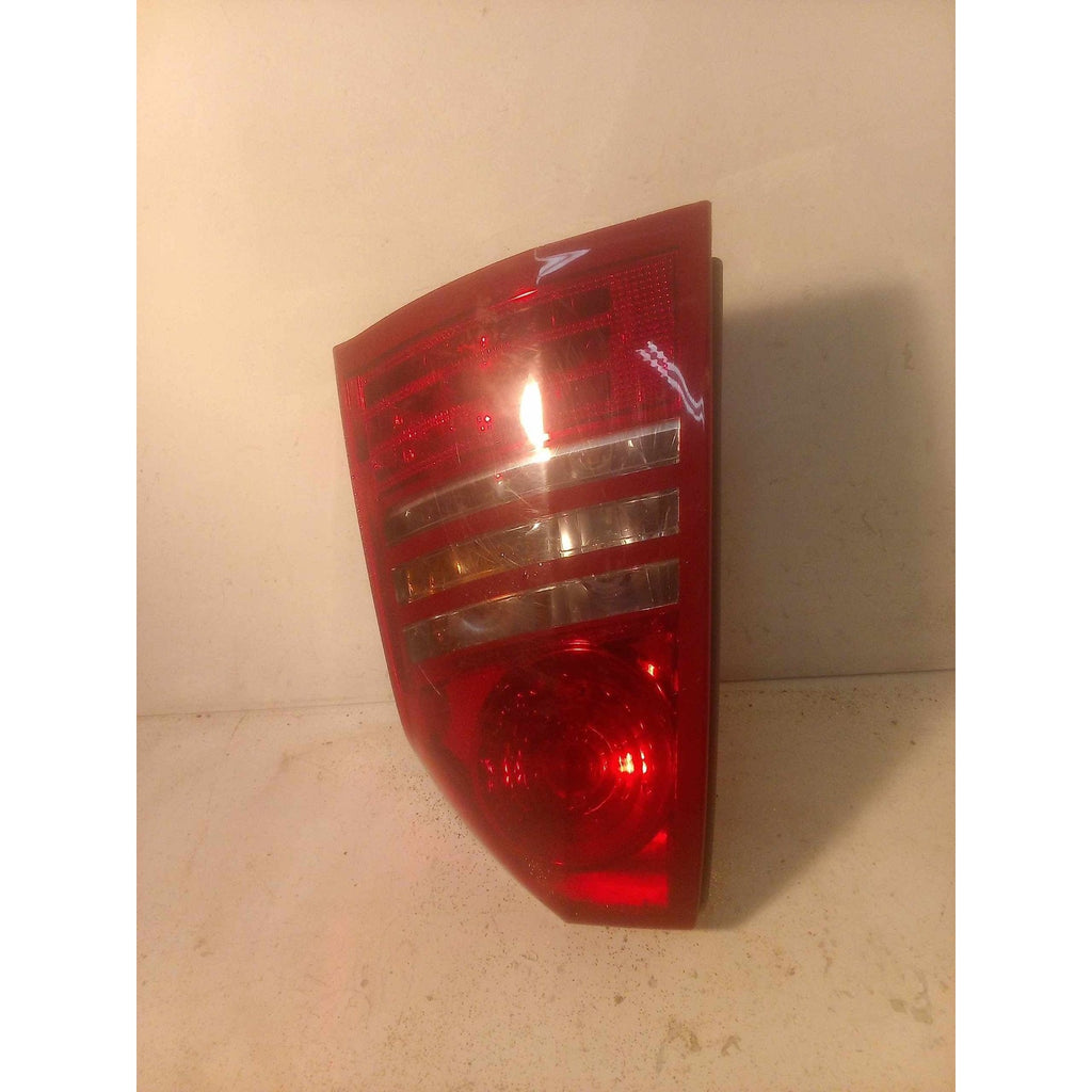 Tail Light Assembly CHRYSLER 300 Right 05 06 07 See Pics
