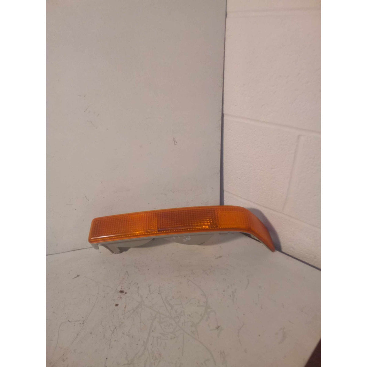 Used Fog/mark/park/turn Light/lamp BLAZER S10/JIMMY S15 Left 83-94 - photo 1