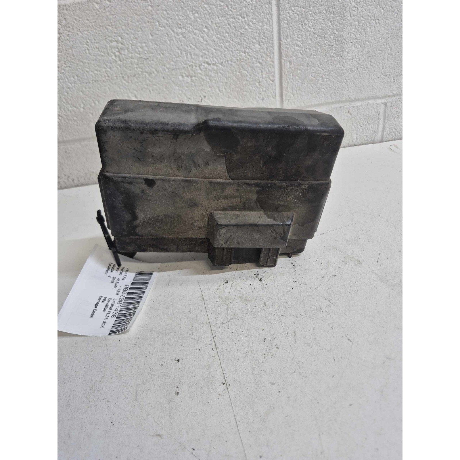 Engine Fuse Box NISSAN ALTIMA 02 03 04 05 06