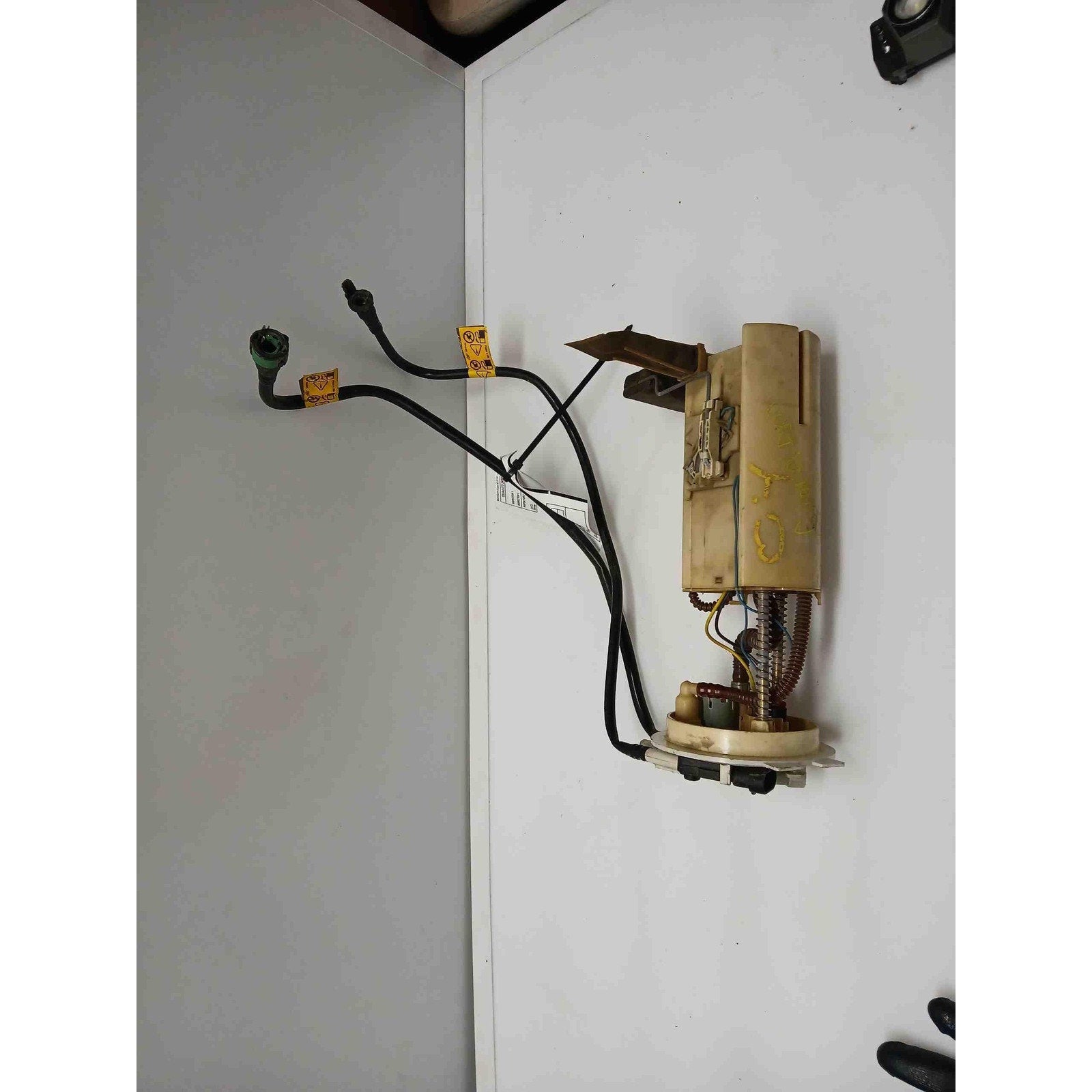 Fuel Pump CHEVY MALIBU 00 01 02 03 04 05