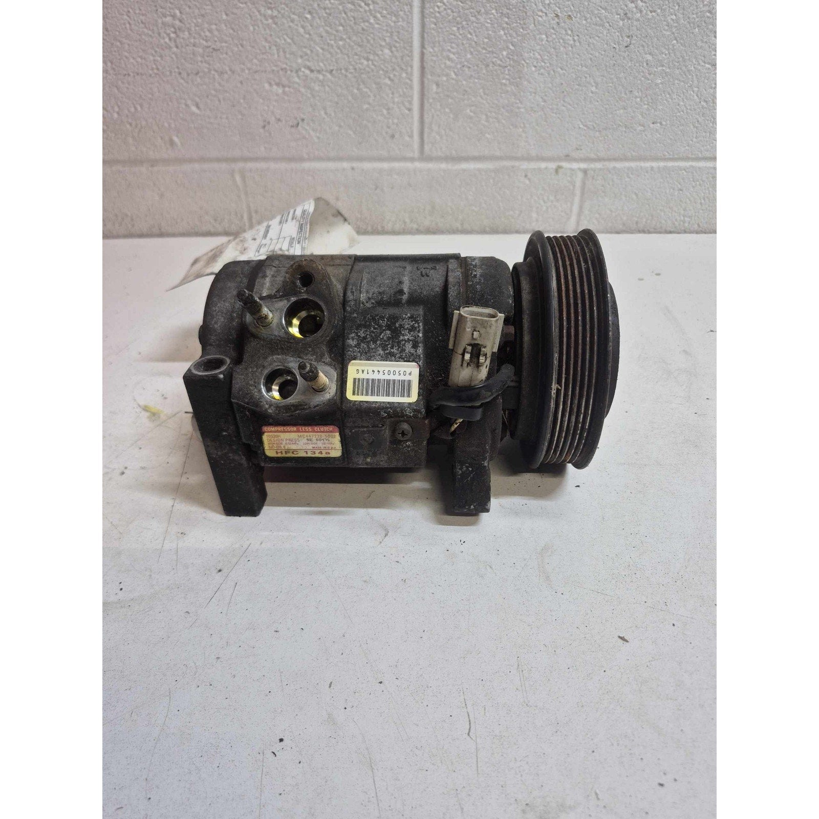 A/c Air Compressor CHRYSLER TOWN CNTRY 03 04