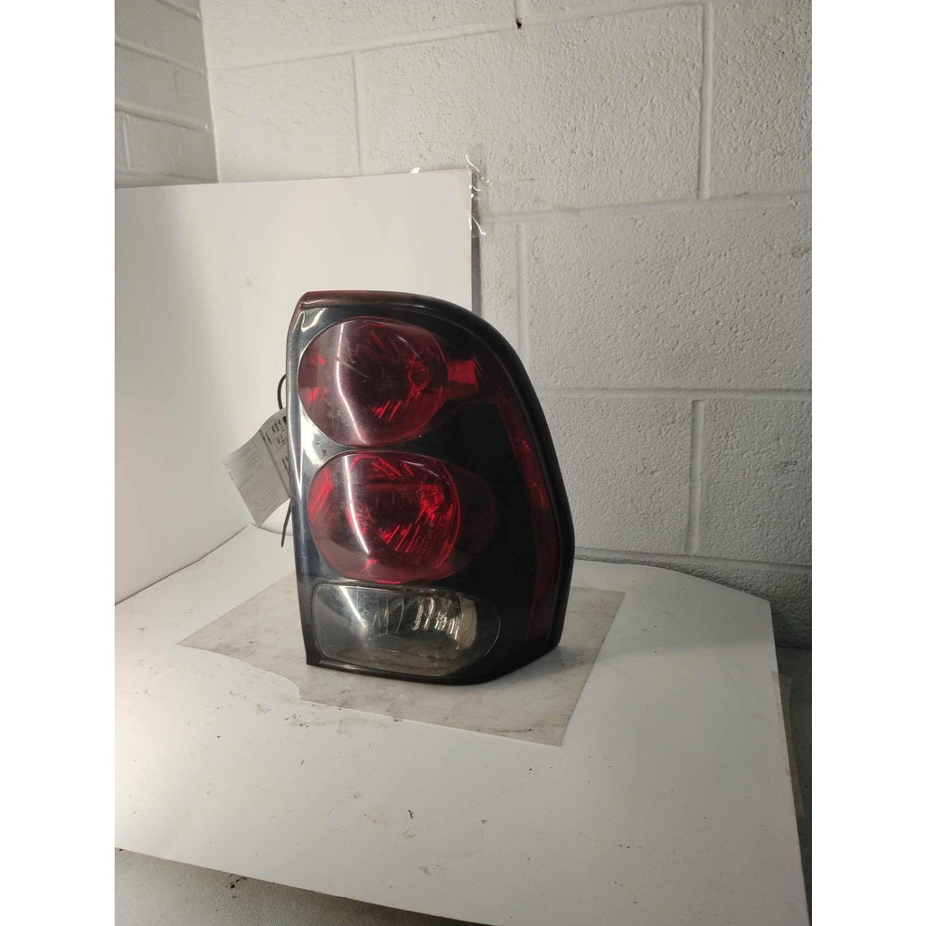 Tail Light Assembly TRAILBLAZER Right 02-09 See Pics for Imperfections