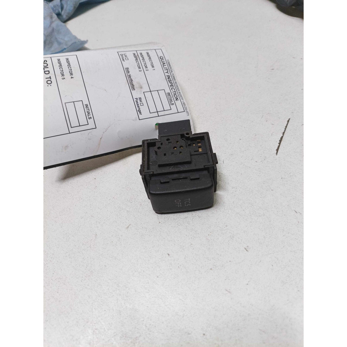 Used Misc. Electrical Switch NISSAN QUEST 06 - photo 1