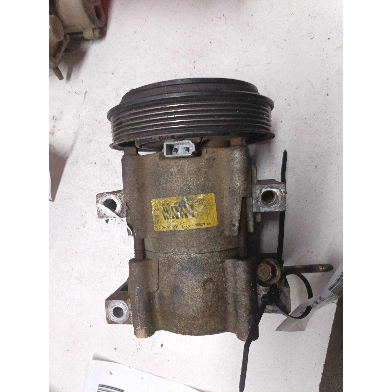 A/c Air Compressor MAZDA B2500 PICKUP 98 99 00 01