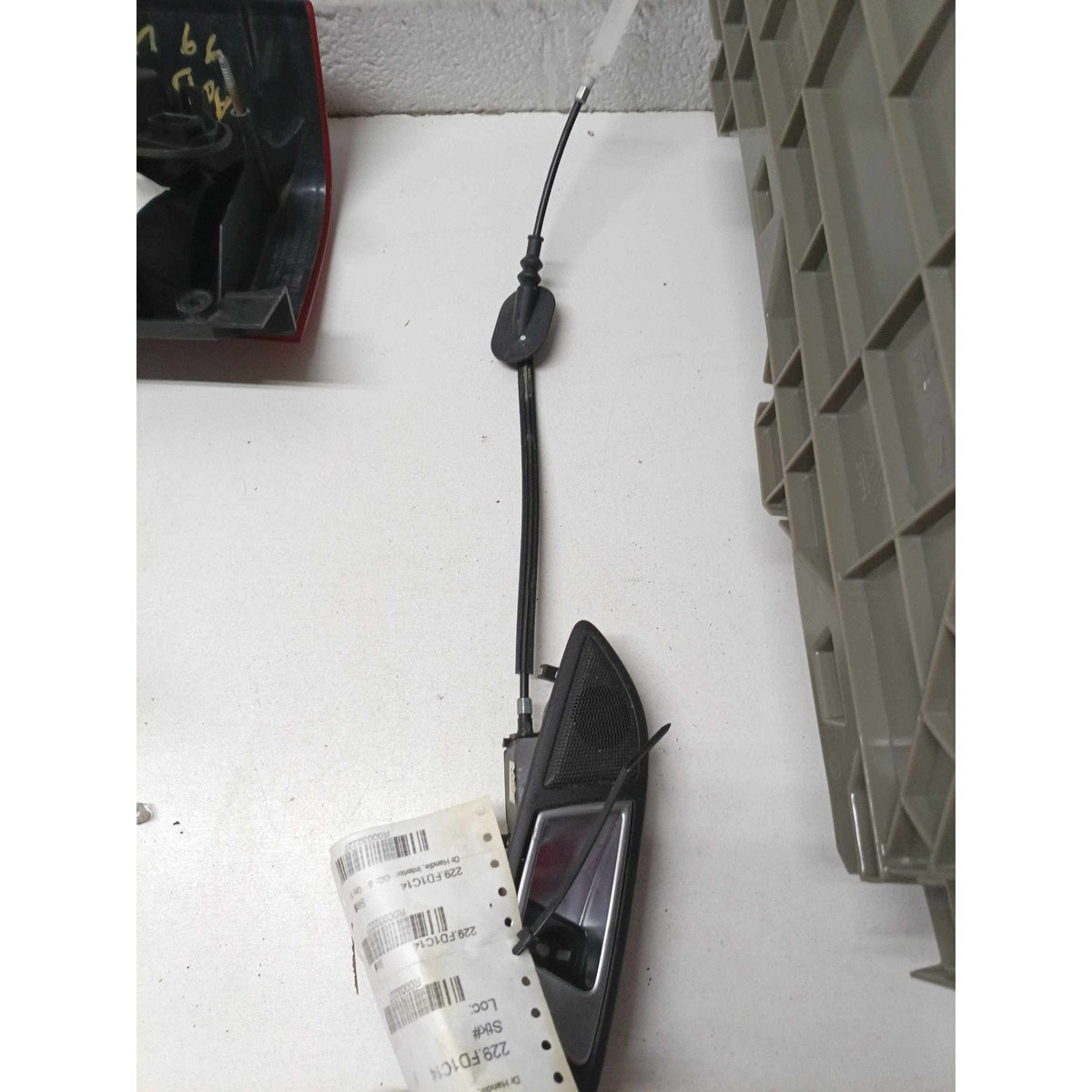 Used Inside Door Handle FORD FIESTA 14 - photo 1