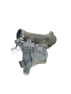 Camry 1998 Air Intake Tube And Resonator Box Assembly