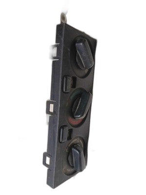 1997 QX4 Heater A/C Climate Control Panel Unit