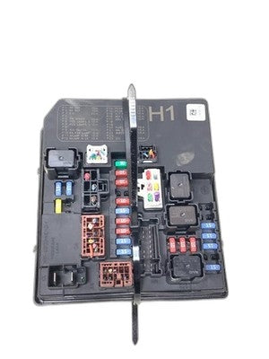 Nissan Qashqai J11 Cabin Fuse Box Relay Module OEM