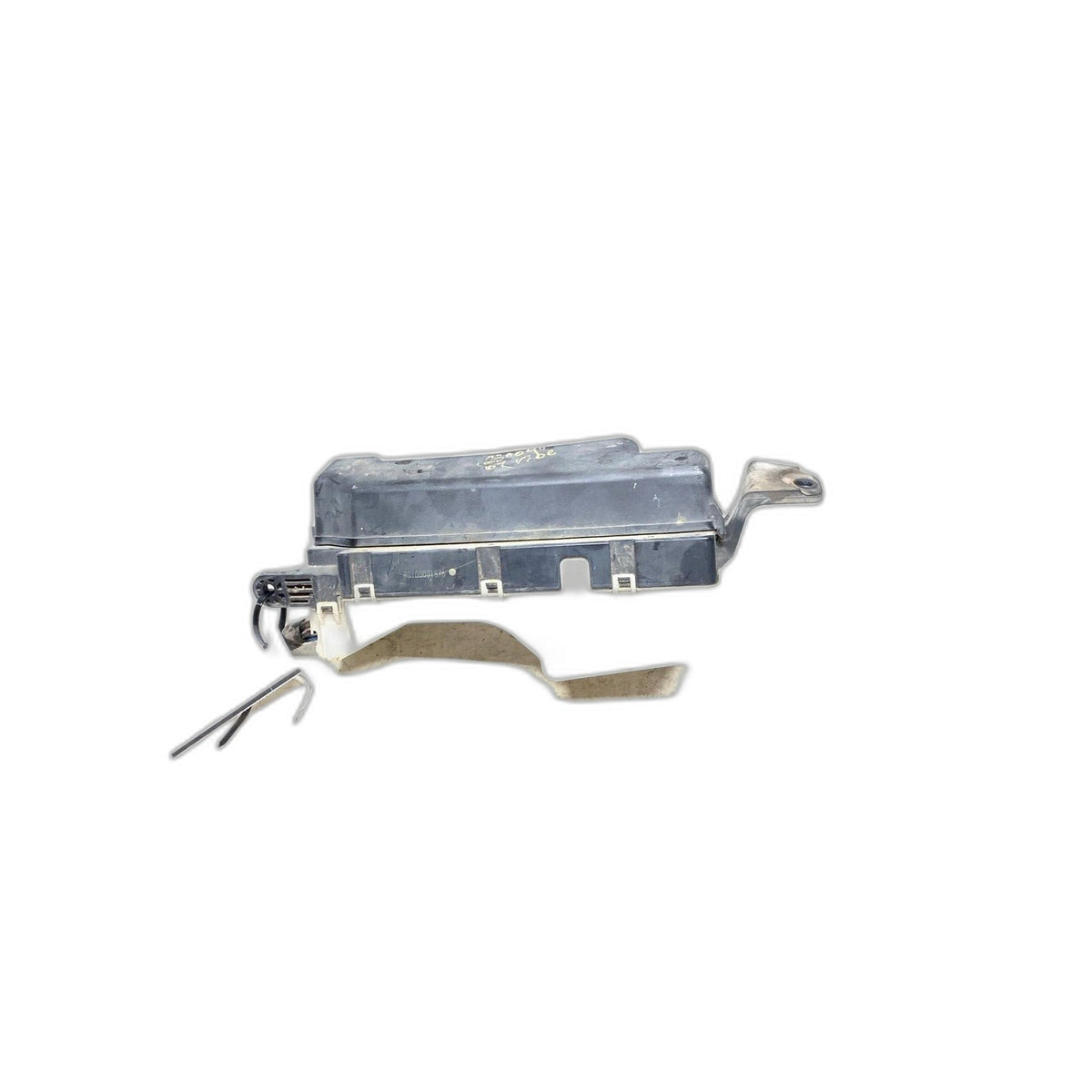 Engine Fuse Box PONTIAC VIBE 07