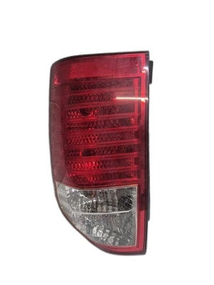Kia Sedona Right Passenger Side Tail Light Assembly 2007-2010