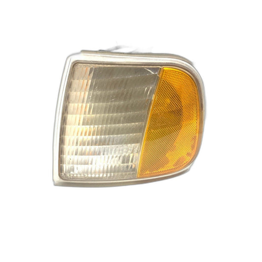 Fog/mark/park/turn Light/lamp FORD EXPEDITION Left 97 98 99 00 01 02