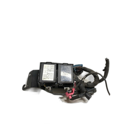 04 05 06 NISSAN MAXIMA Engine Fuse Box