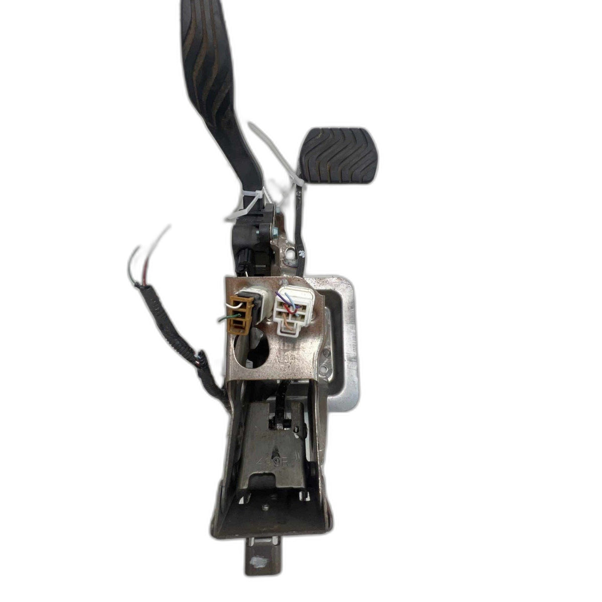 Brake Pedal NISSAN KICKS 18 See Pics