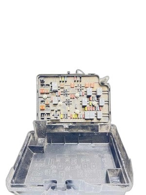 Engine Fuse Box Power Distribution Center For Chevrolet Cobalt 2008-2010