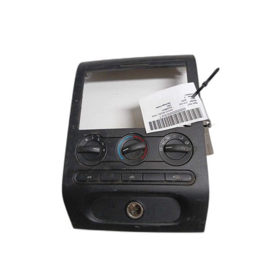Radio Bezel Trim FORD PICKUP F150 05 See Pics