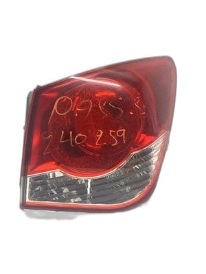 Cruze Right Tail Light Assembly (2011-2015) Quarter Panel Mounted