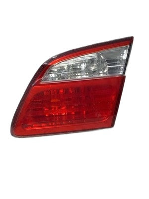I30 Right Tail Light Assembly (2000-2001) Lid Mounted