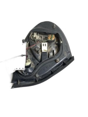 Maxima Right Tail Light Assembly 2000-2001 Quarter Panel Mounted