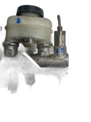 Nissan Sentra 15/16 Brake Master Cylinder (1991-1994)