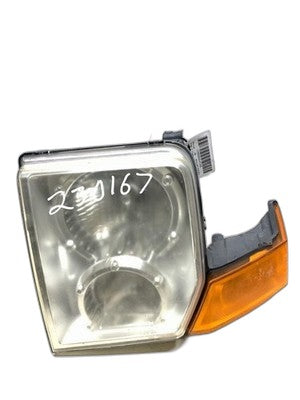 LR3 Discovery 3 Passenger Side Headlight Assembly