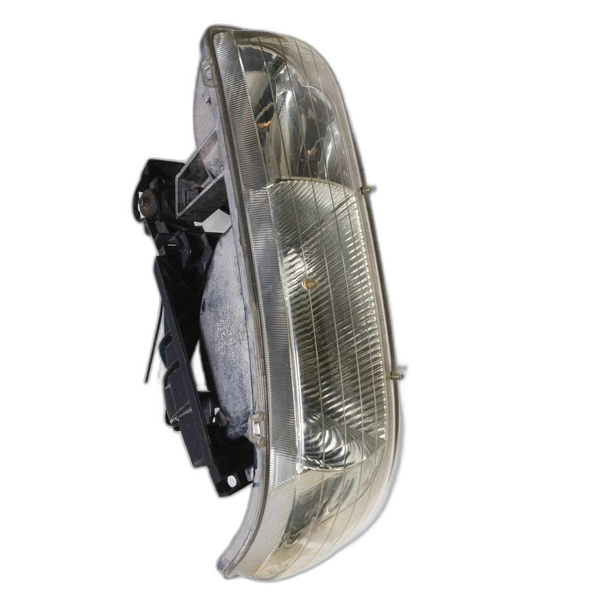 Headlamp Assembly SUBURBAN 1500 Right 00-06 See Pic for Imeperfections