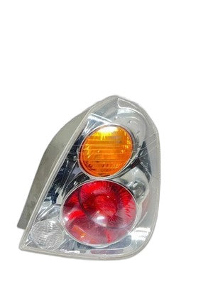 Altima 2002-2004 Right Tail Light Assembly - Quarter Panel Mounted