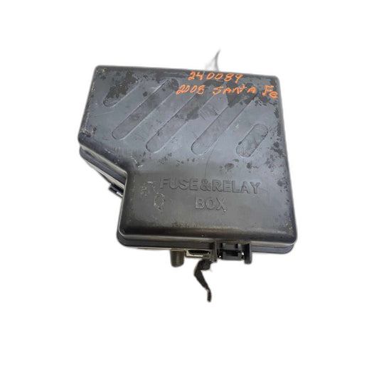 Engine Fuse Box HYUNDAI SANTA FE 07 08 09 See Pics for Imperfections