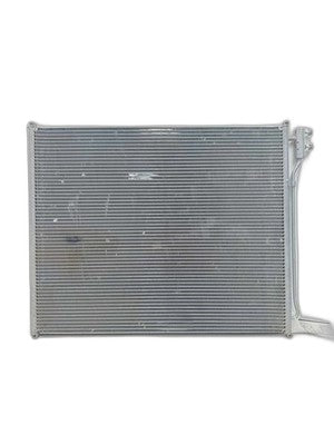 Ford F350 Super Duty Pickup A/C Condenser 1999-2007 6.8L