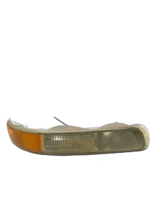 Right Passenger Side Parking Turn Signal Light Assembly - Chevy Silverado 1500