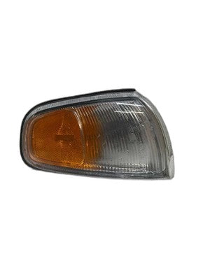EAGLE EYES Camry 1995-1996 Right Hand Fender Mounted Park/Turn Signal Light