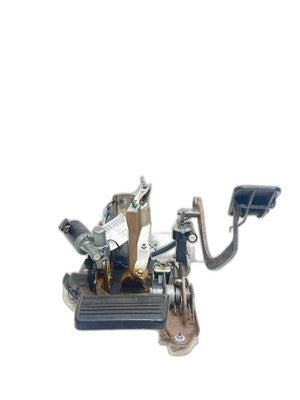 GMC Yukon Brake and Accelerator Pedal Assembly (2003-2006)