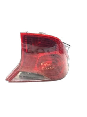 Focus Right Tail Light Assembly 2000-2004