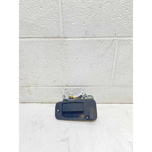 Used Outside Door Handle CHEVY SILVERADO 1500 Left 07 08 09 10 11 12 13 - photo 1