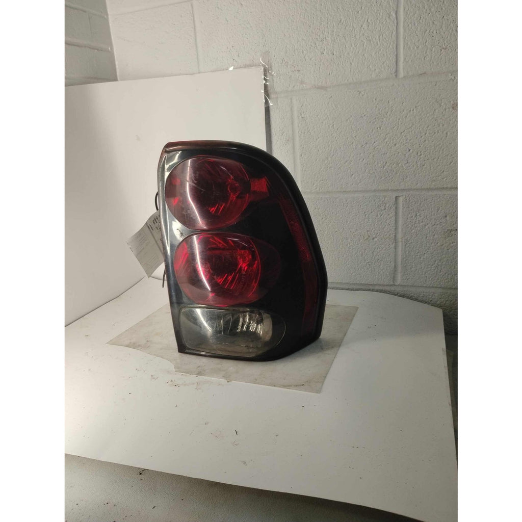 Tail Light Assembly TRAILBLAZER Right 02-09 See Pics for Imperfections