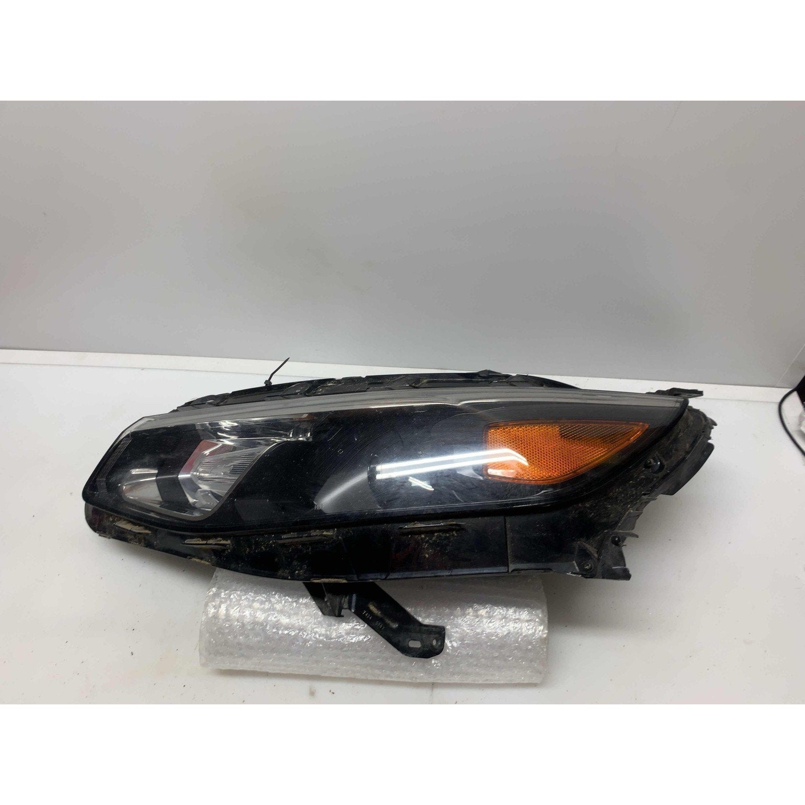 Headlamp Assembly CHEVY MALIBU Left 16 17 18