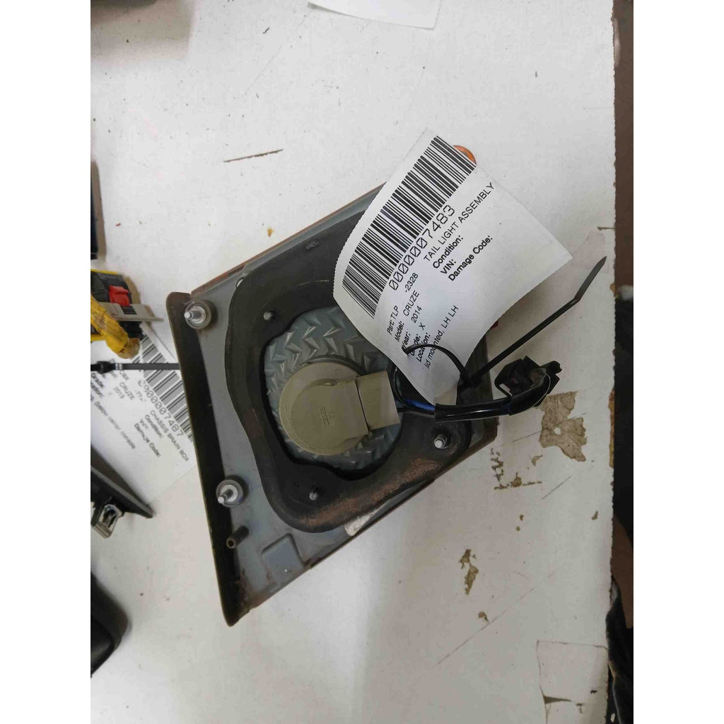 Tail Light Assembly CHEVY CRUZE Left 11-15 See Pics for Imperfections